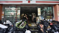 Salah satu sudut Macau yang porak poranda/Foto: AFP