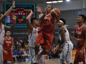 Bisa Jadi Ini Penyebab Lutut Sakit Saat Bermain Basket