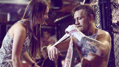 Dee Devlin, Perempuan Cantik Penjinak Conor McGregor