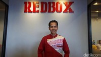 Chef Agus Sasirangan didapuk sebagai food consultant REDBOX. Jebolan kompetisi memasak di TV ini mempelajari hidangan beberapa rumah makan Manado di Jakarta sebelum berkreasi. Foto: detikfood