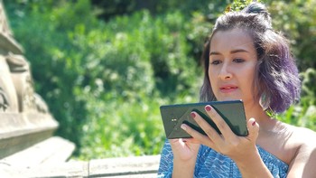 Galaxy Note 8 punya dual camera, dual pixel, dan dual OIS di kamera utamanya. Begini hasilnya ketika detikINET menjajal fitur live focus di Central Park, New York. Foto: Achmad Rouzni Noor/detikinet