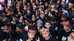 Berbaju Sunda Warna Ungu, Begini Gaya Jokowi Buka Karnaval Bandung