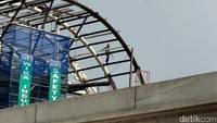 Beroperasinya Skytrain meningkatkan standar pelayanan di Bandara Soetta sehingga bisa berkompetisi dengan bandara-bandara terbaik di dunia ataupun di kawasan regional ASEAN.