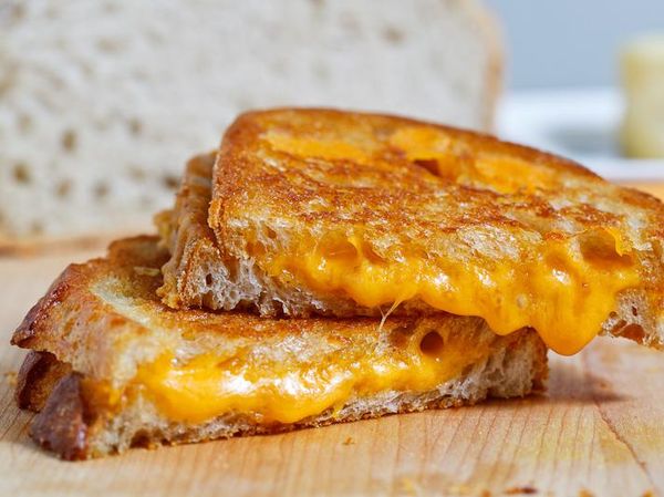 Ini 18 Pilihan Grilled Cheese yang Mulur Gurih Buat Camilan