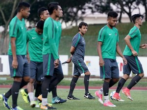 Kehilangan Tiga Pemain Kunci, Bagaimana Cara Luis Milla Mengakalinya?