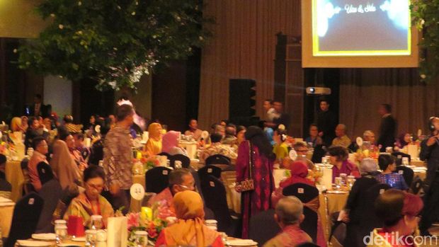 Jokowi hingga CT Hadiri Ultah Pernikahan Emas JK