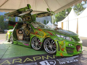 Honda Brio 8 Roda Jadi Juara di BlackAuto Battle