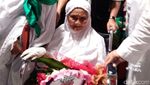 Baiq Mariah, Jemaah Tertua Berusia 104 Tahun Tiba di Jeddah