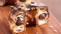 Sesuai namanya, Instagram Cronut Onlys (@cronutonly) hanya menampilkan ragam kreasi cronut. Topping cronutnya beragam, begitu juga dengan isiannya. Foto: Istimewa
