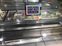 Protes Terhadap Rasisme, Supermarket Ini Tarik Makanan Asing dari Rak