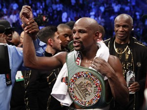 Mayweather Siap Naik Ring Lagi Tahun Depan?