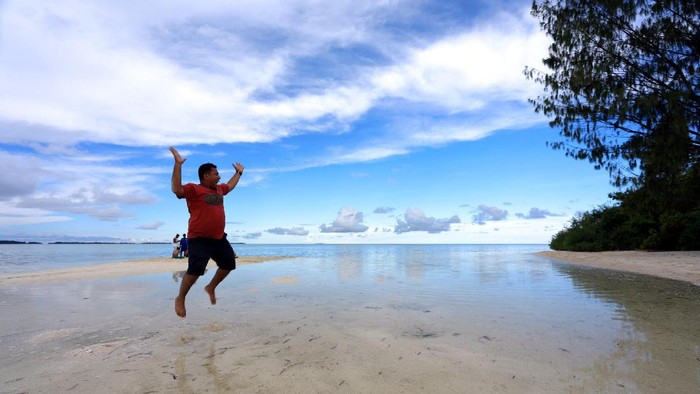 Senja tenggelam di Kepulauan Widi, Halmahera Selatan