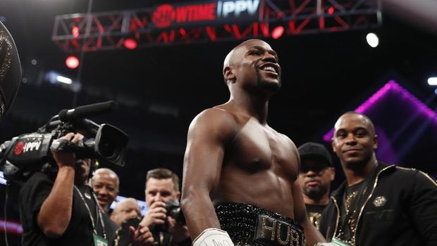 Floyd Mayweather Jr. belakangan lebih tertarik menghadapi petarung yang bukan dari disiplin tinju.