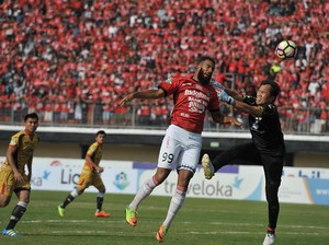 Sylvano Comvalius Berlabuh di Thailand