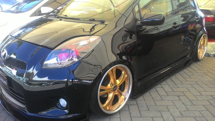 Toyota Yaris Bergaya Elegan