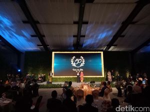 Sajak Romantis Setengah Abad yang Indah dari JK untuk Mufidah