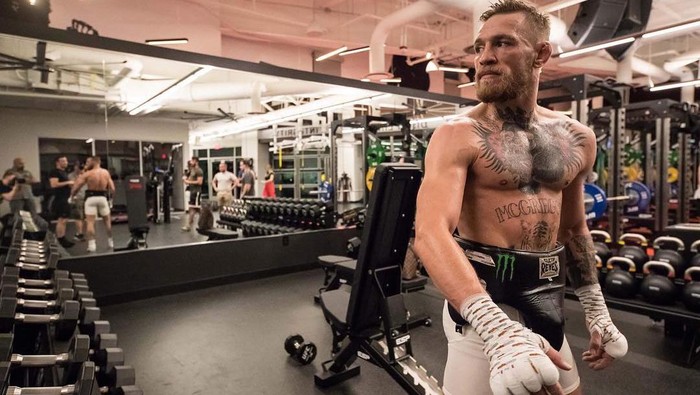 Conor McGregor latihan