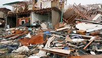 Sebuah kompleks kondominium berubah menjadi puing-puing di Rockport (Dok. REUTERS/Rick Wilking)