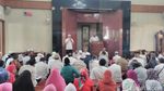 Foto: Air Mata Jemaah Korban First Travel Saat Pengajian