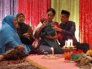 Mohuntingo, Upacara Potong Rambut Anak Ayu Dewi yang Syarat Adat dan Doa