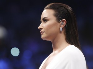 #PrayforDemi, Doa Netizen untuk Demi Lovato