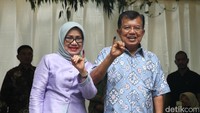 Wapres JK dan Mufida Kalla saat mencoblos di putaran kedua Pilkada Jakarta, 19 April 2017