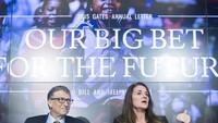 Punya harta triliunan rupiah, liburan Bill Gates sekeluarga justru jauh dari kata mewah. Liburan mereka justru mengenalkan gaya hidup sehat dengan mendekatkan diri ke alam, serta berkenalan dengan orang-orang baru dan tak segan untuk saling membantu (Instagram/@melindafrenchgates)