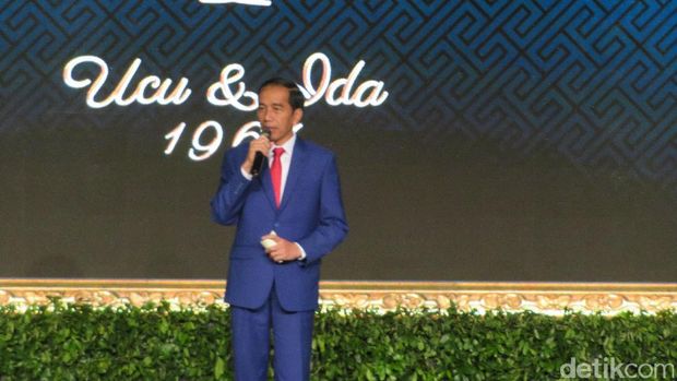 Jokowi dan SBY Bertemu di Ulang Tahun Pernikahan Emas JK
