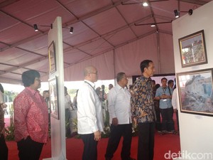 Jokowi Hadiri Pameran Foto-foto Pembangunan Se-Indonesia