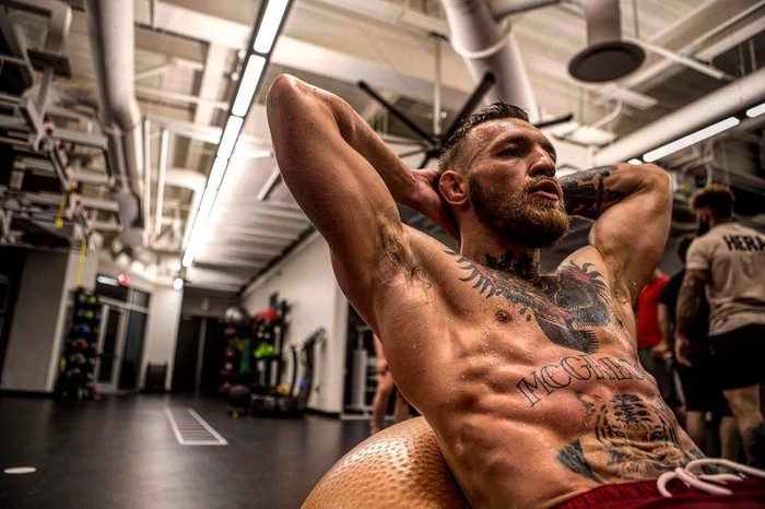 Conor McGregor latihan