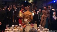 Namun Megawati tak lama-lama di acara. Presiden ke-5 RI itu segera pamit. Foto: Noval/detikcom