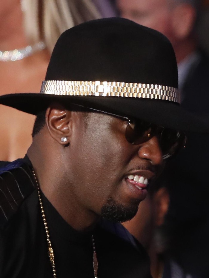 Floyd Mayweather Jr. vs Conor McGregor, Sean Combs Boxing - Floyd Mayweather Jr. vs Conor McGregor - Las Vegas, USA - August 26, 2017 P Diddy before the fight REUTERS/Steve Marcus