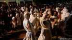 Foto: Ratusan Pocong Gentayangan di Banjarnegara