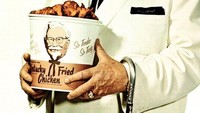 Penerima waralaba asli KFC, Pete Harman memutuskan untuk mengganti nama restoran aslinya, Do Drop Inn. Pelukis, Don Anderson memiliki ide dengan memberinya nama Kentucky Fried Chicken. Campuran 11 bumbu dan rempah-rempah yang masuk ke resep ayam goreng asli Sanders masih digunakan untuk ayam KFC sampai sekarang, walaupun komponennya tetap menjadi misteri.