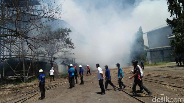 PG Gempolkrep di Mojokerto Sempat Terbakar/