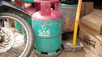 Di Pasar Entikong, Beras hingga Gas Malaysia Jadi Primadona