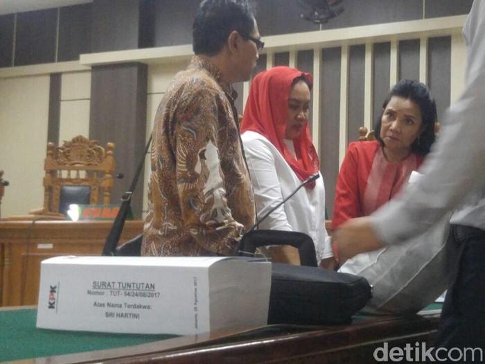 Kasus Suap dan Gratifikasi, Bupati Klaten Dituntut Penjara 12 Tahun