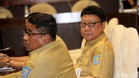 Seperti diketahui, sejumlah permasalahan terjadi di Mimika, Papua. Mulai dari konflik Freeport, hingga bentrok antar-nelayan.