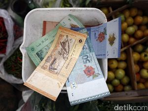Di Pasar Entikong, Beras hingga Gas Malaysia Jadi Primadona