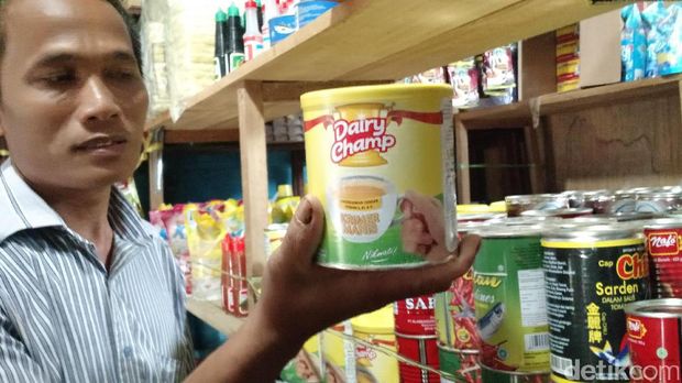 Keluhan Pedagang Pasar Entikong soal Barang Indonesia dan Malaysia