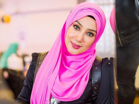 Erra Fazira mantan istri engku emran