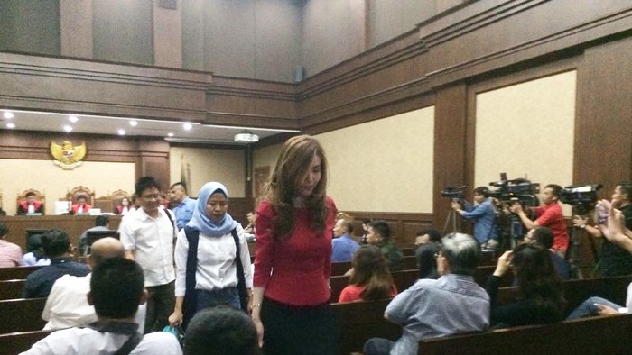 Istri Andi Narogong Bersaksi di Sidang e-KTP