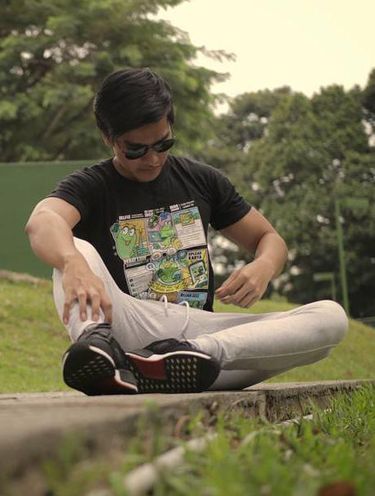 Kaus kecebong Kaesang. 