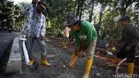Sejak menetapkan Bulan Tertib Trotoar (BTT), Pemprov DKI langsung mengembalikan fungsi utama trotoar untuk pejalan kaki.