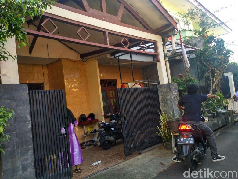 Percaya Nggak Percaya Hujan Misterius Guyur 1 Rumah di Tebet