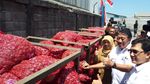 Foto: Giliran Bawang Merah RI Tembus Thailand dan Singapura