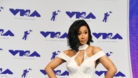 Selanjutnya ada musisi hip hop asal Amerika Serikat, Cardi B. Ia begitu sukses setelah melepas ‘Washpoppin’, ‘MotorSport’, dan ‘Bodak Yellow’. Foto: Dok. Getty Images
