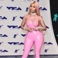 Di tahun 2014 Nicki Minaj ternyata pernah dipecat dari pekerjaannya di restoran bernama Red Lobster. Aku suka berhubungan dengan orang, tapi aku tidak suka basa-basi, jadi pelayanan konsumen bukan pekerjaan terbaik untukku, katanya kepada GQ. Foto: Alberto E. Rodriguez/Getty Imagaes