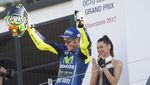 Dovizioso Diapit Vinales dan Rossi di Podium Silverstone