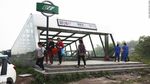 Foto: Stasiun Kereta Bawah Tanah yang Jelek di Luar Bagus di Dalam